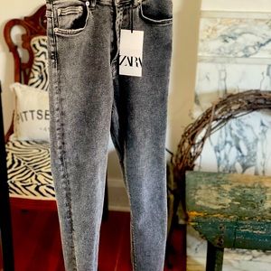 Zara stonewashed jeans size 4